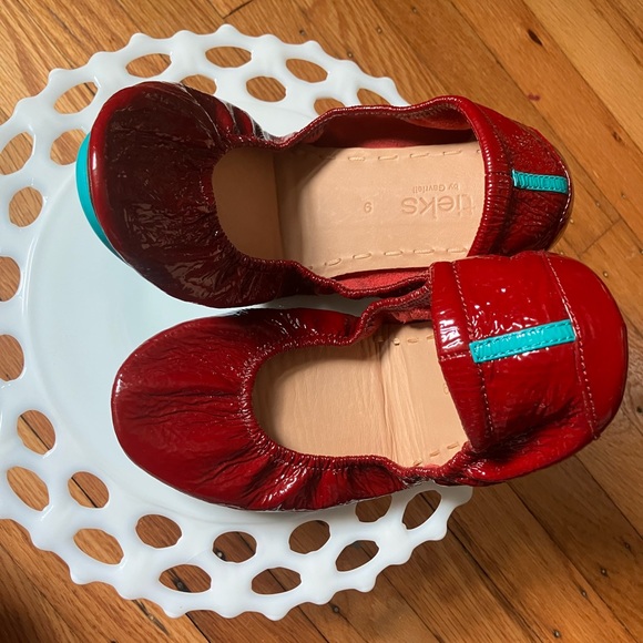 Tieks by Gavrieli Ruby Red Patent Leather Flats size 9 - Picture 7 of 16